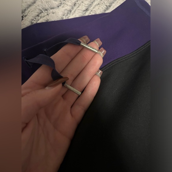 LULULEMON like new wide leg pant 6 - Picture 2 of 7